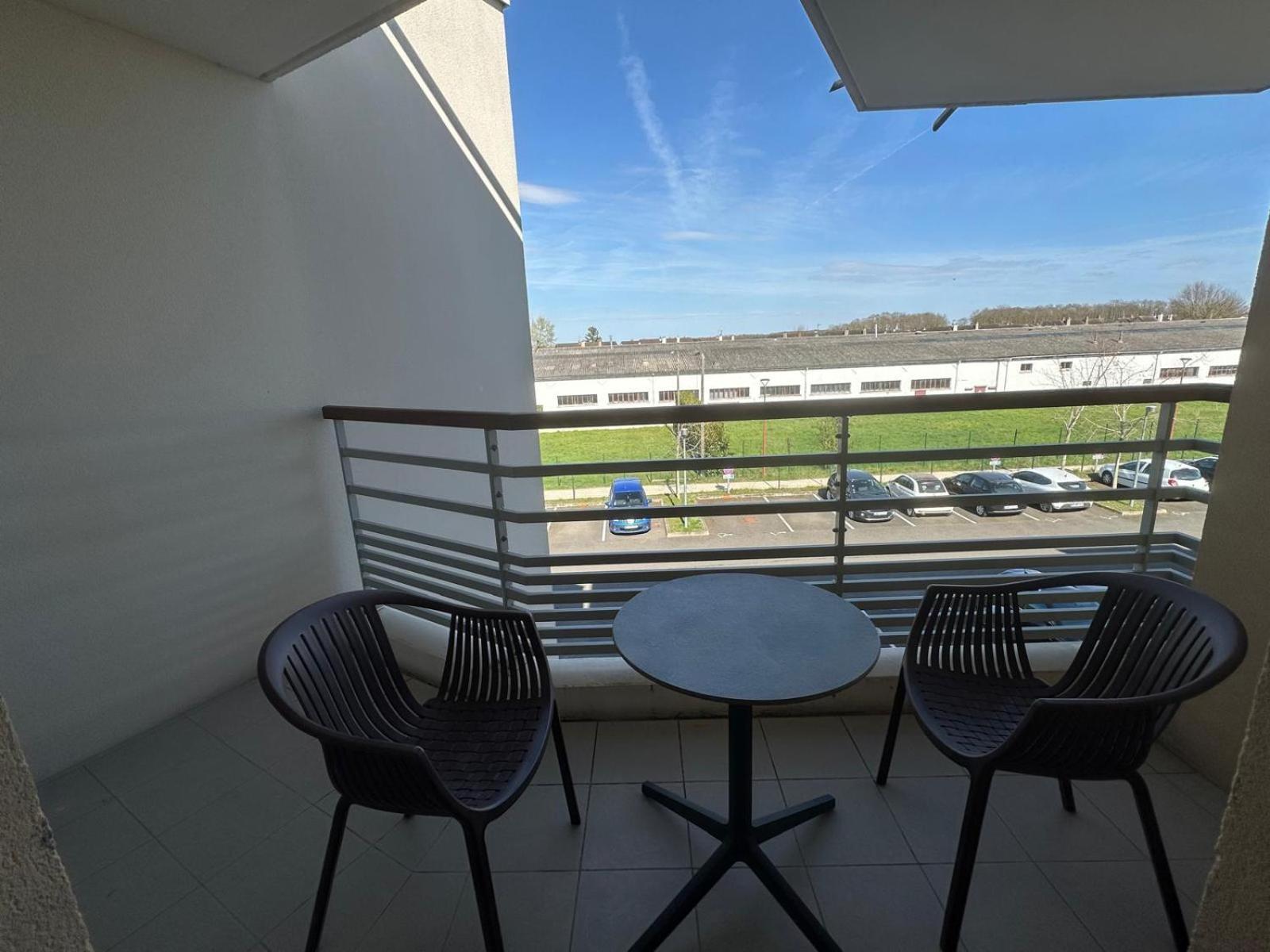 Domitys Le Chant Des Lavandieres Vernouillet  Exterior foto